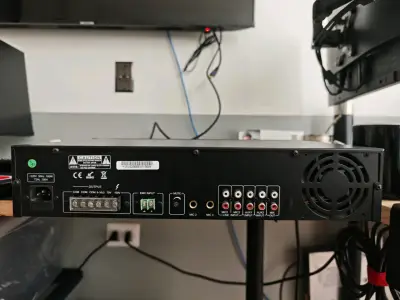 Amplificador Mezclador ITC T-60 para Micrófonos - miniatura 3