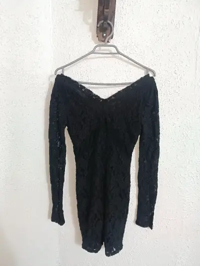 Vestido de encaje negro manga larga Nicopoly - miniatura 1