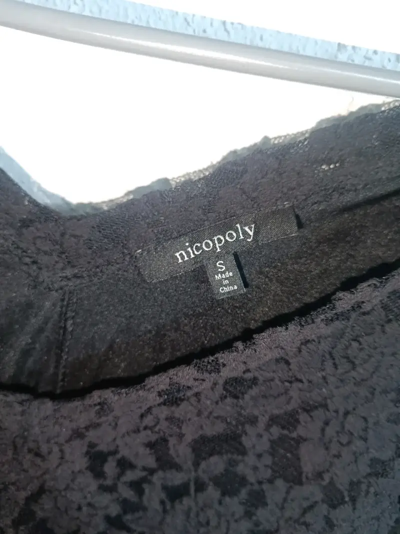 Vestido de encaje negro manga larga Nicopoly - 2