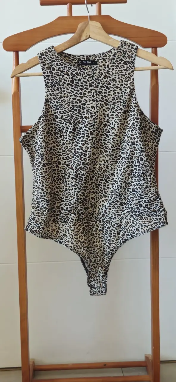 Body animal print Shein talla L