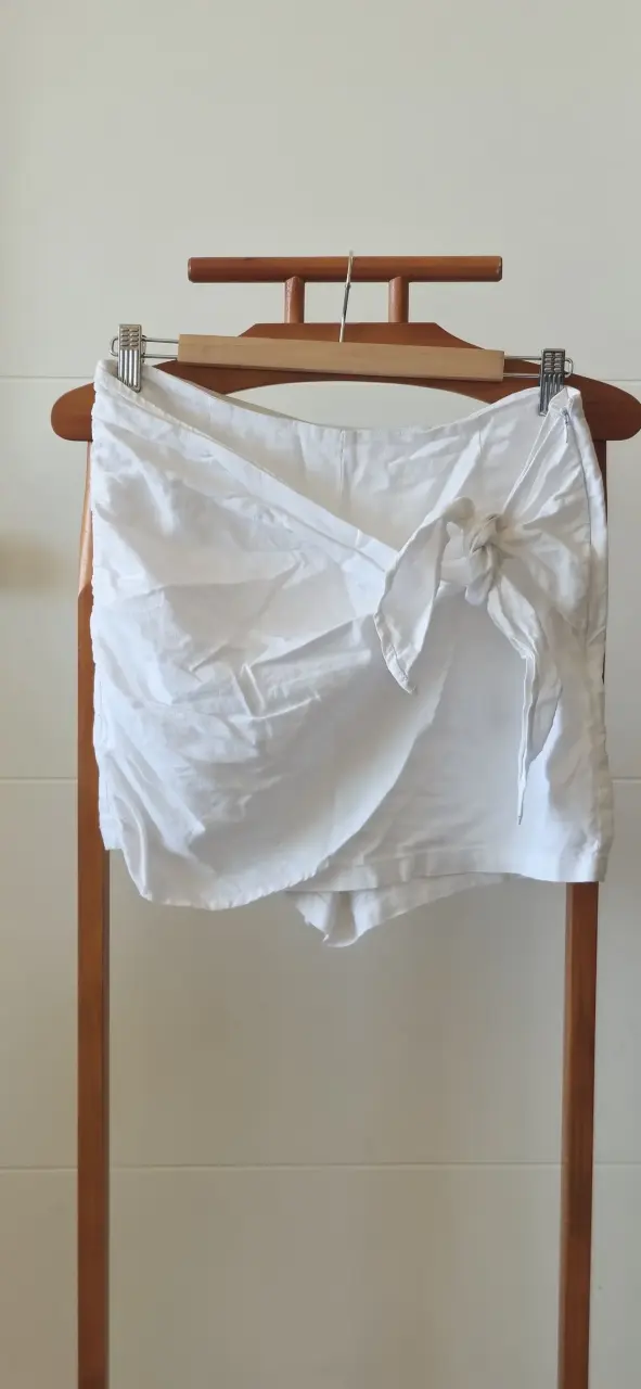 Shorts blancos de lino Opposite talla M