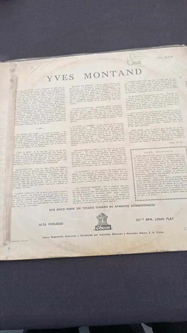 Disco de vinilo Les Feuilles Mortes por Yves Montand - 2