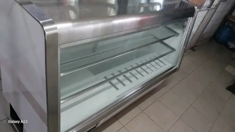 Vitrina Refrigerada de Acero Inoxidable - 1