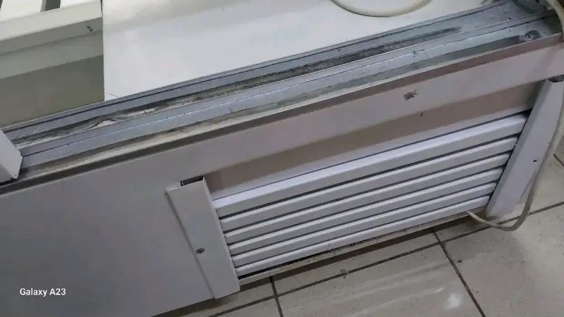 Vitrina Refrigerada de Acero Inoxidable - 4