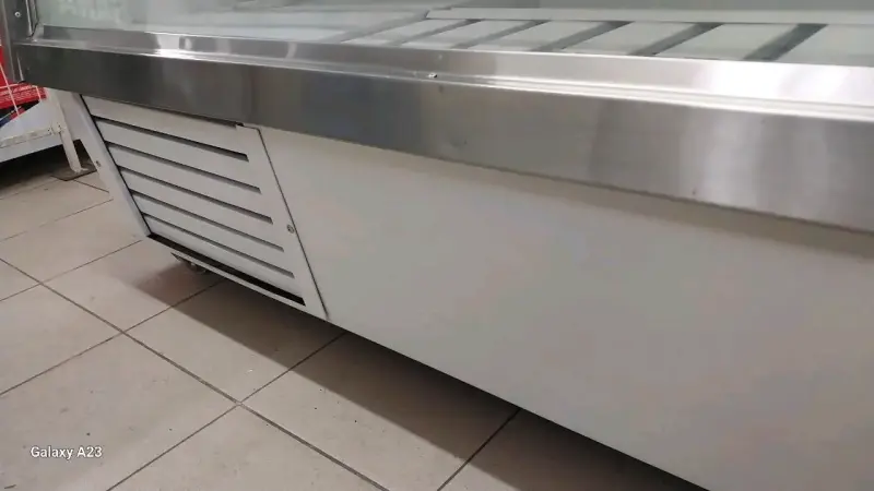 Vitrina Refrigerada de Acero Inoxidable - 5