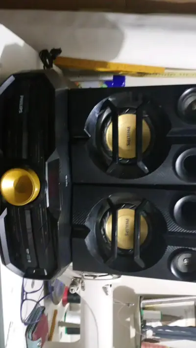 Sistema de sonido Philips con altavoces potentes - miniatura 4