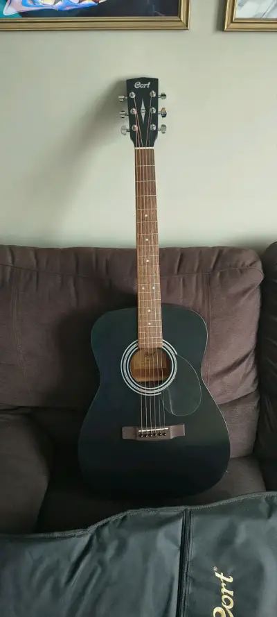 Guitarra acústica Cort Af510 negra con funda - miniatura 1