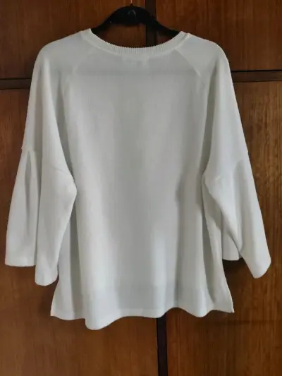 Polera blanca con diseño otoñal para mujer - miniatura 2