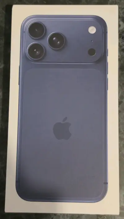 iPhone 17 Pro Max 256GB Azul Profundo - miniatura 1