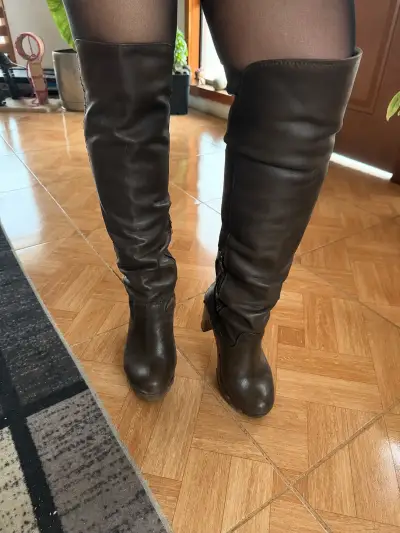 Botas largas de cuero marrón para mujer - miniatura 1
