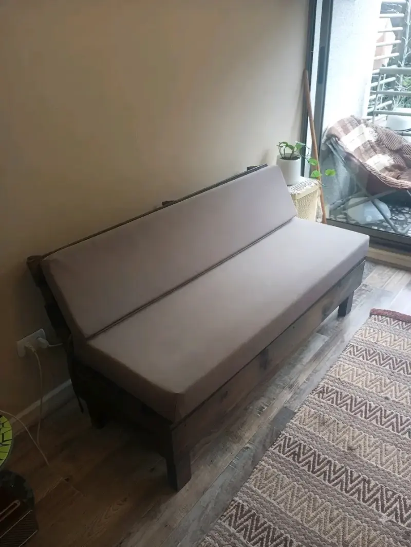 Sofá cama de madera estilo rústico - 2