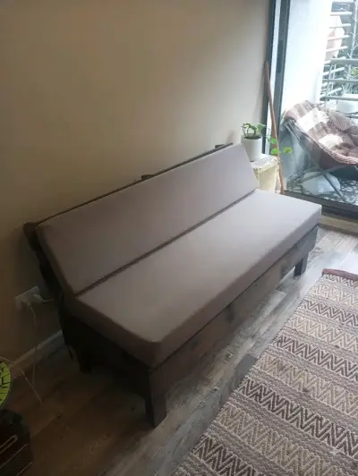Sofá cama de madera estilo rústico - miniatura 2