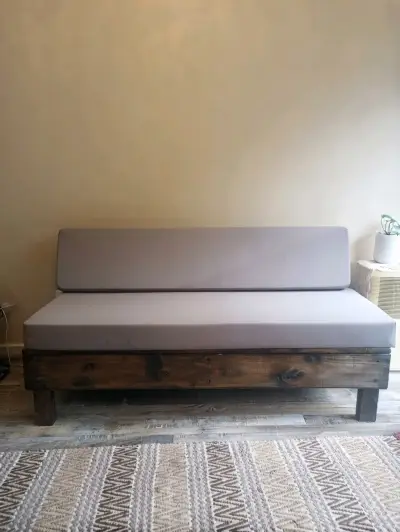 Sofá cama de madera estilo rústico - miniatura 3