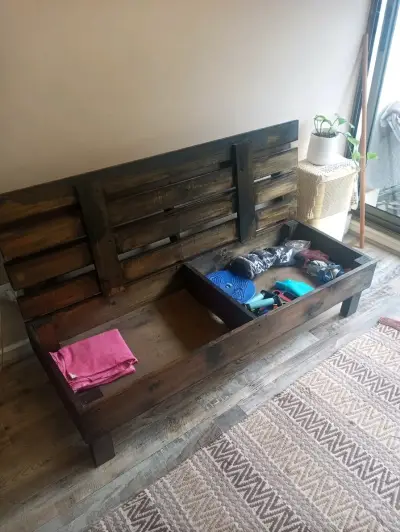 Sofá cama de madera estilo rústico - miniatura 5