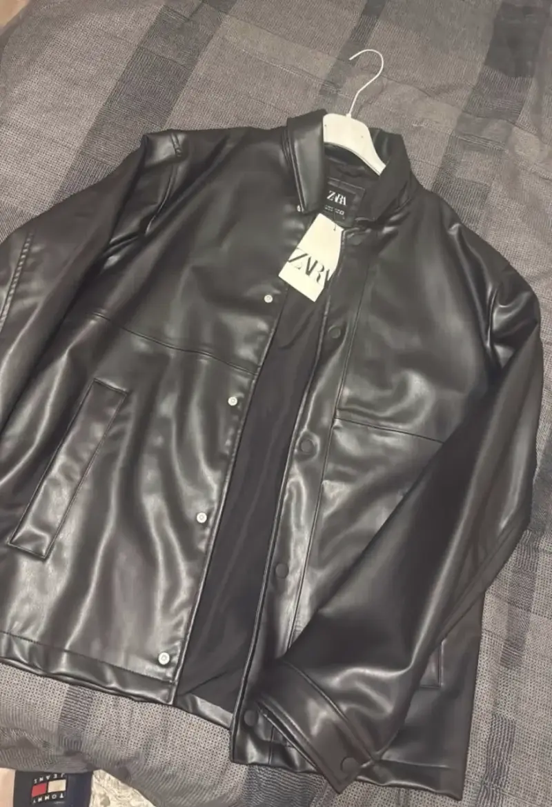 Chaqueta de cuero sintético negra Zara