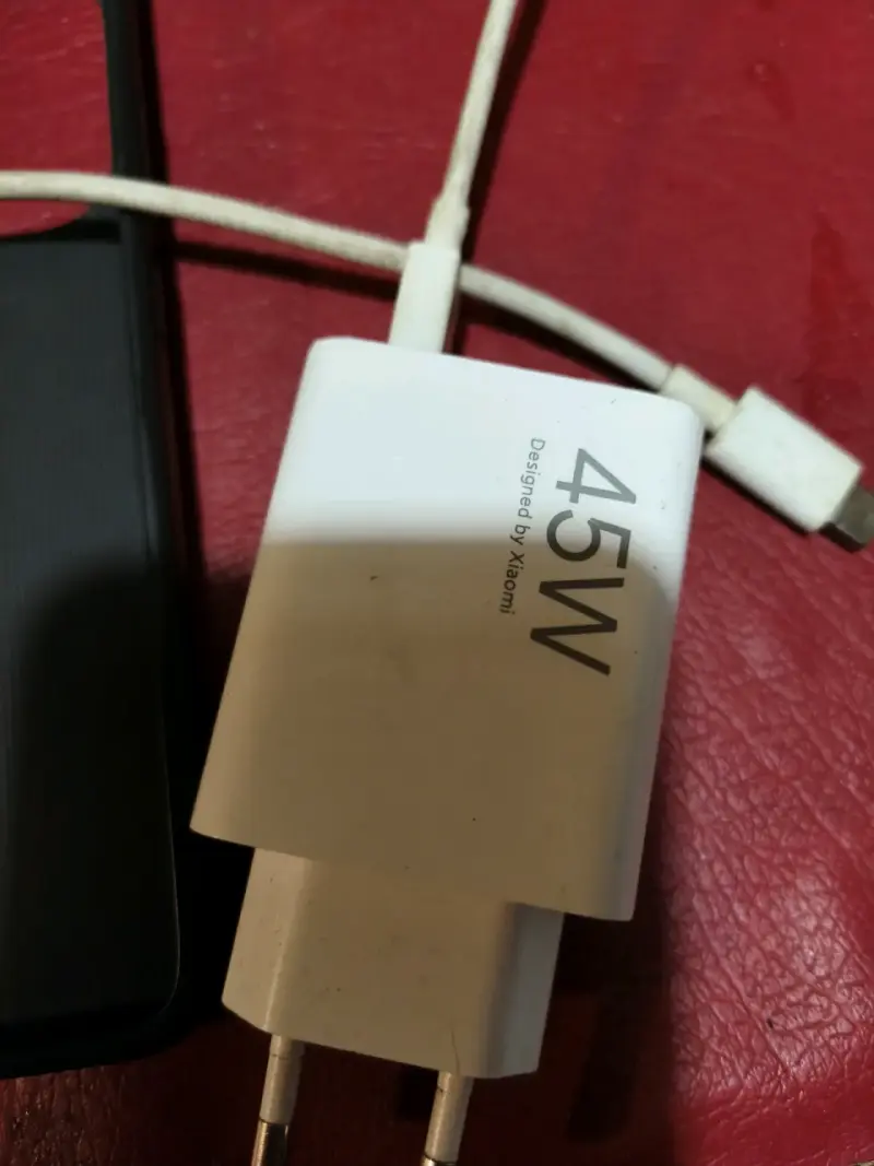 Smartphone Xiaomi Redmi Note 14 5G con cargador 45 - 4