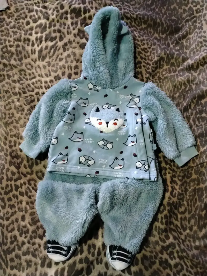 Conjunto de ropa para bebé con diseño de zorro - 1