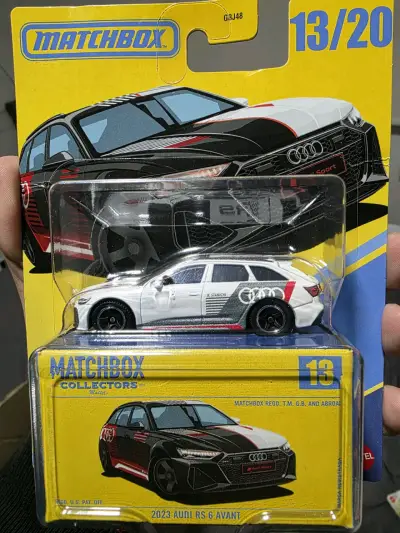 Auto de colección Matchbox Audi RS 6 Avant 2023 - miniatura 1