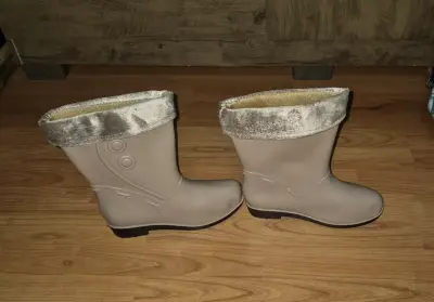 Botas de lluvia beige con forro de felpa - miniatura 1