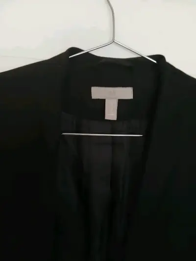 Blazer negro H&M talla 38 para mujer - miniatura 4