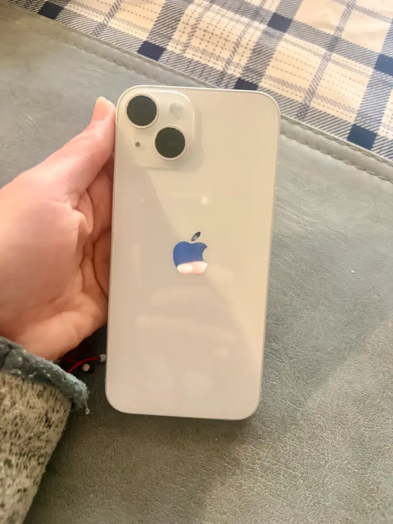 iPhone 14 128 blanco con caja y accesorios - 3