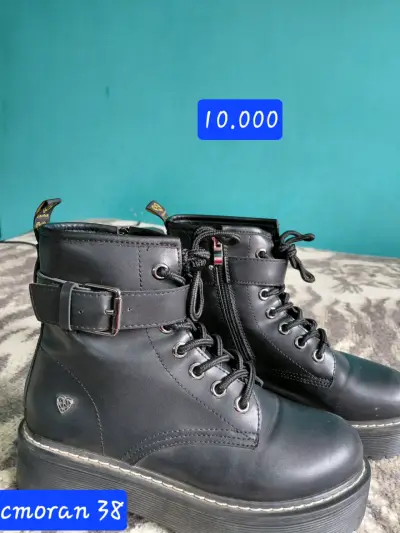 Variedad de zapatos - miniatura 1