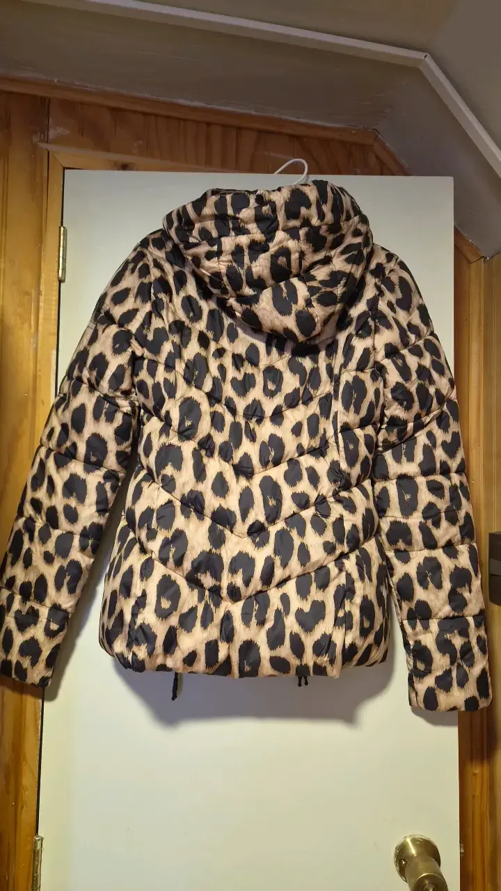 Chaqueta acolchada con estampado animal print - 2