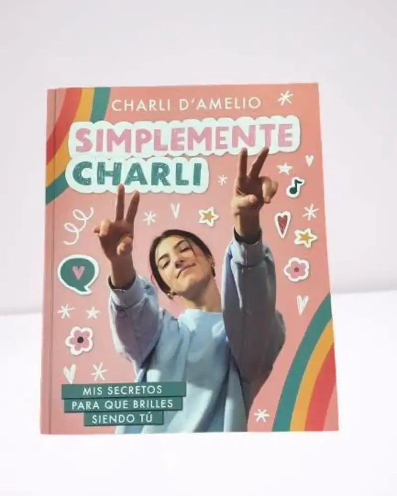 Libro Simplemente Charli de Charli D'Amelio - 1