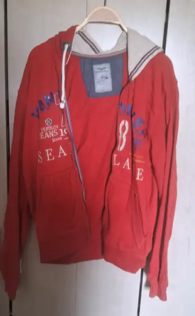 Polerón rojo con capucha Ferouch para hombre - miniatura 1