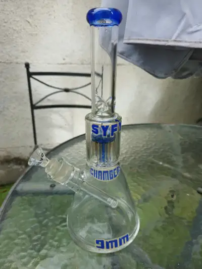 Bong de vidrio con percolador SYFY - miniatura 1