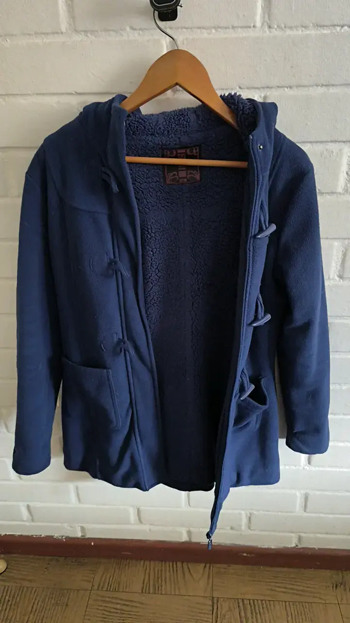 Abrigo azul con capucha para mujer - 1