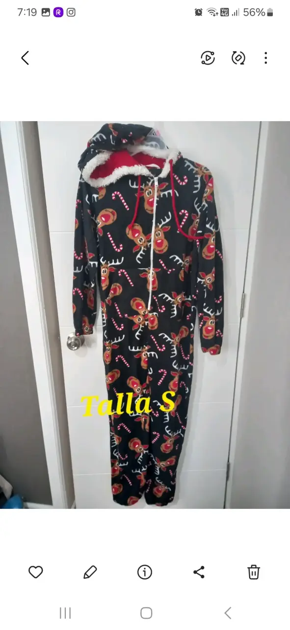 Pijama enterizo navideño con diseño de renos