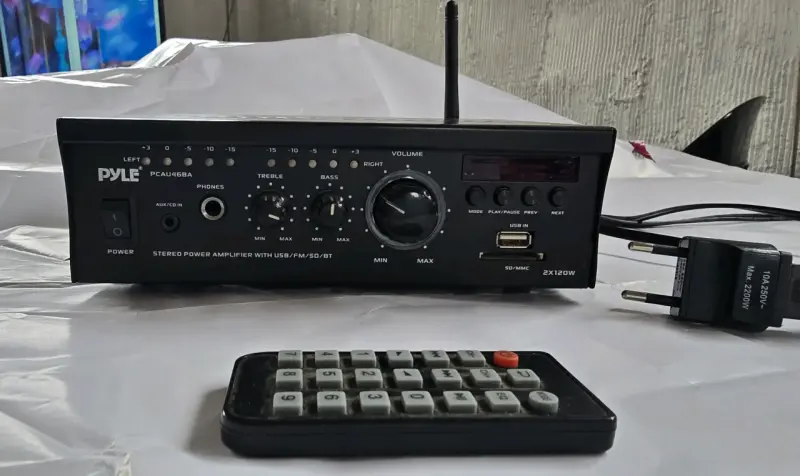 Amplificador estéreo Pyle con control remoto - 1