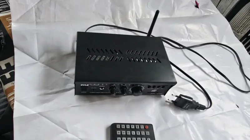 Amplificador estéreo Pyle con control remoto - 2