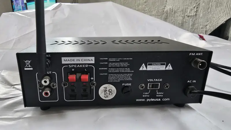 Amplificador estéreo Pyle con control remoto - 3