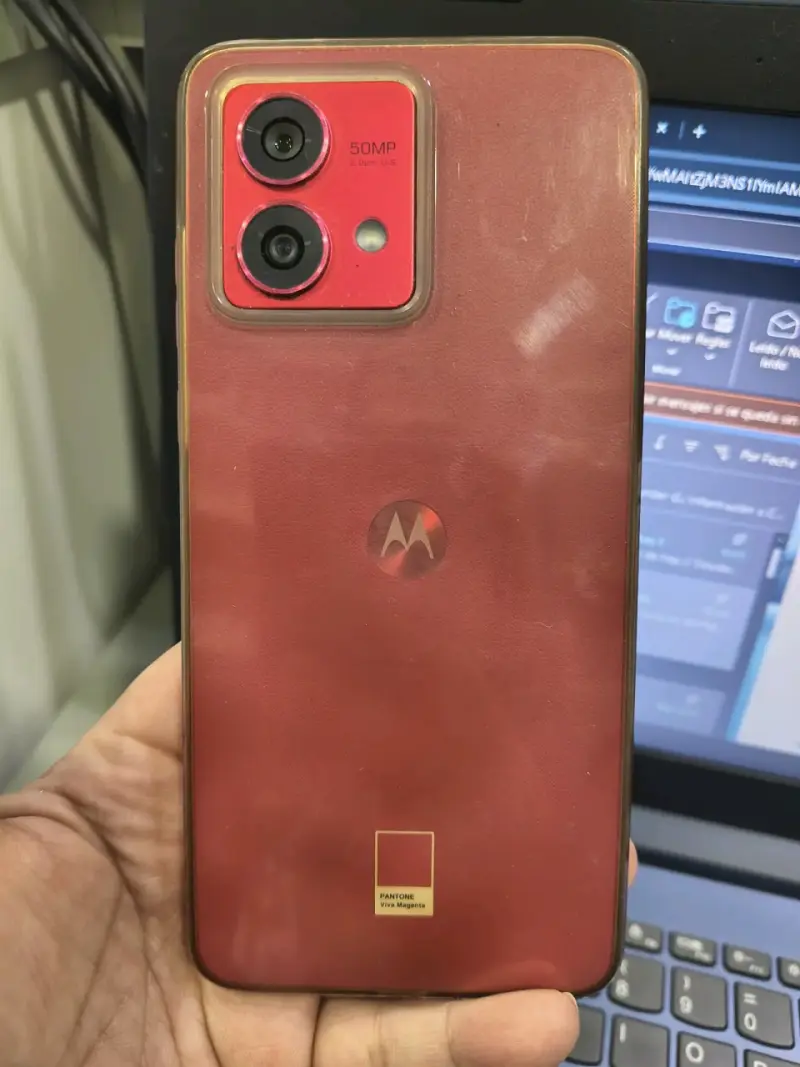 Smartphone Motorola Moto G84 5G Rojo - 3
