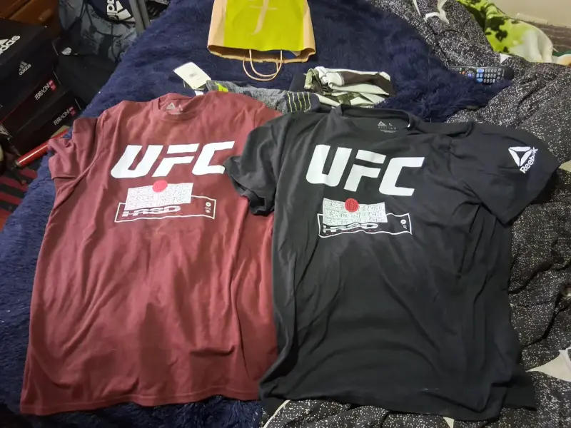Poleras UFC Reebok en colores rojo y negro - 4