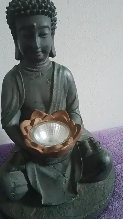 Estatua de Buda con portavelas decorativa - miniatura 5
