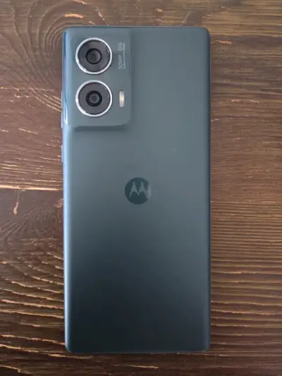 Smartphone Motorola Edge 50 Fusion con caja - miniatura 2