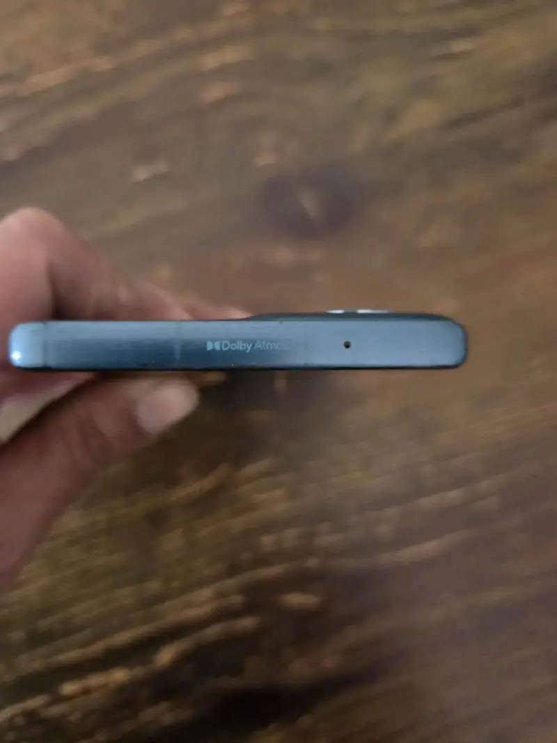 Smartphone Motorola Edge 50 Fusion con caja - 3