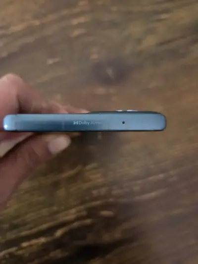 Smartphone Motorola Edge 50 Fusion con caja - miniatura 3