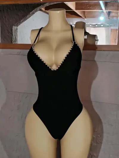 Body negro con escote en V para mujer - miniatura 1