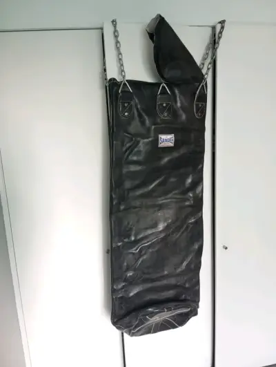 Saco de Boxeo Sandee Negro con Cadena - miniatura 1