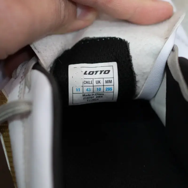 Zapatillas de futbolito Lotto blancas - 2