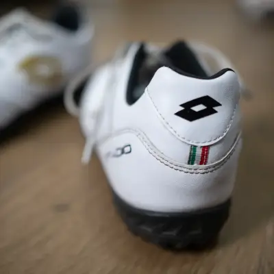 Zapatillas de futbolito Lotto blancas - miniatura 4