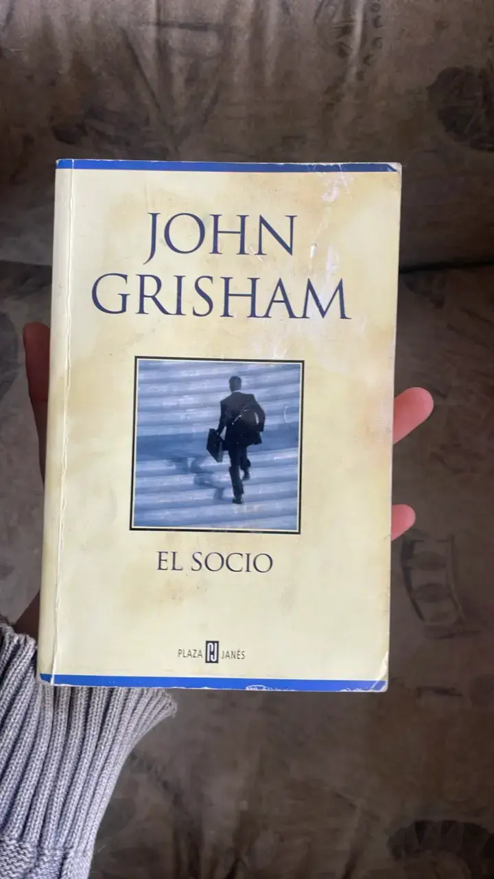Libro 'El Socio' de John Grisham en buen estado - 1