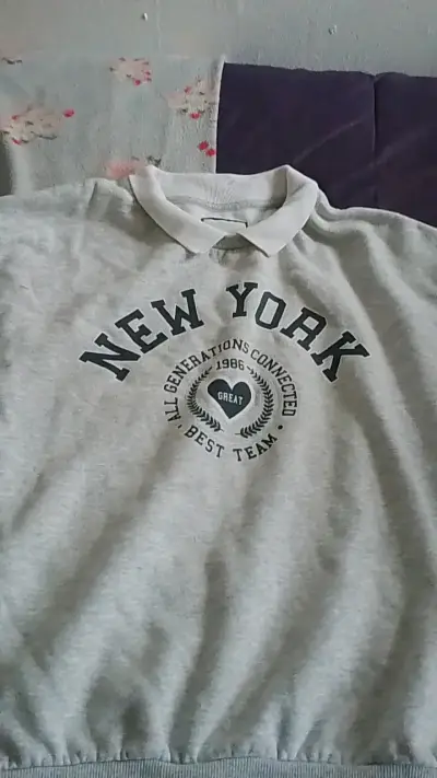 Polerón gris con cuello polo New York - miniatura 1