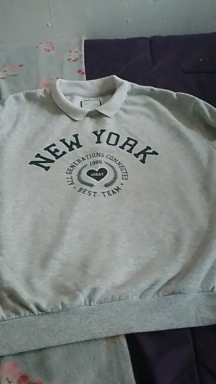 Polerón gris con cuello polo New York - 6