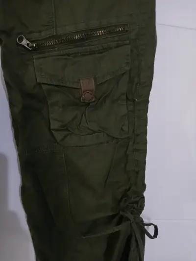 Pantalones cargo verdes Opposite talla 38 - miniatura 2