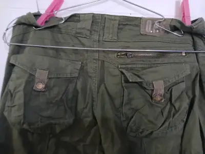 Pantalones cargo verdes Opposite talla 38 - miniatura 5